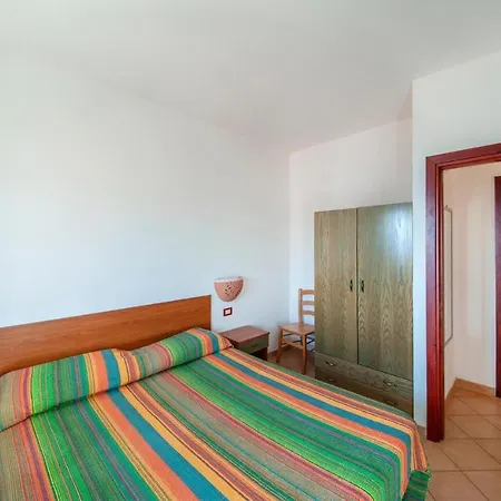 1 Bedroom Cozy In