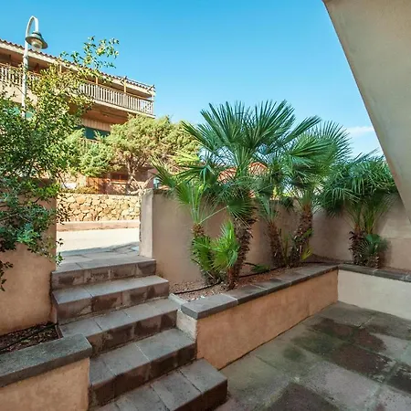1 Bedroom Cozy In Apartment Isola Rossa